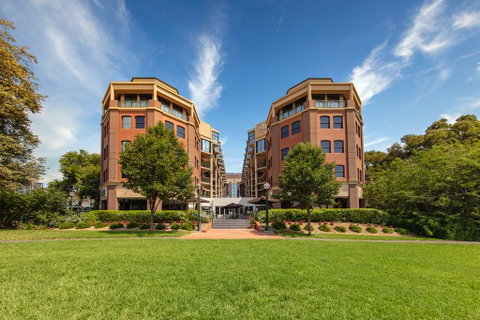 Amora Hotel Riverwalk Melbourne - Coogee Beach Accommodation 0