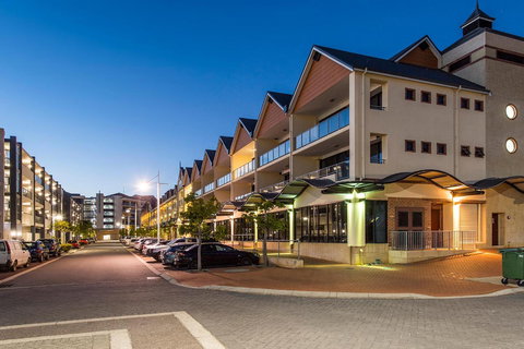 Dolphin Quay Apartment Hotel - Coogee Beach Accommodation 1