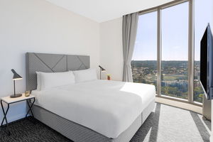 Meriton Suites George St