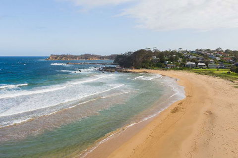 Abode Malua Bay - Coogee Beach Accommodation 2