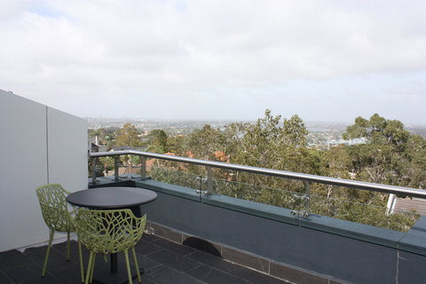 Hotel Urban St Leonards - Coogee Beach Accommodation 2