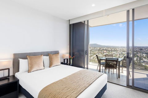 The Milton Brisbane - Coogee Beach Accommodation 1