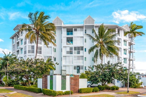 201 Lake Street - Cairns - Coogee Beach Accommodation 0