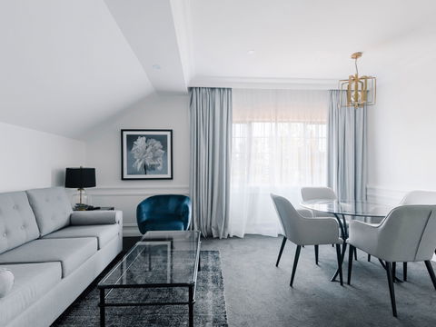Grand Mercure The Hills Lodge - Coogee Beach Accommodation 1