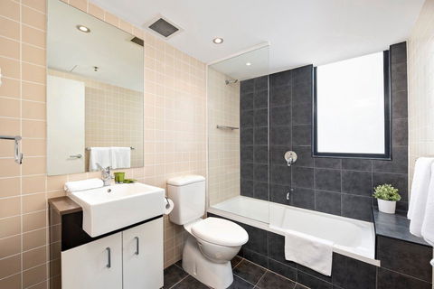 Astra Apartments Parramatta - Coogee Beach Accommodation 7