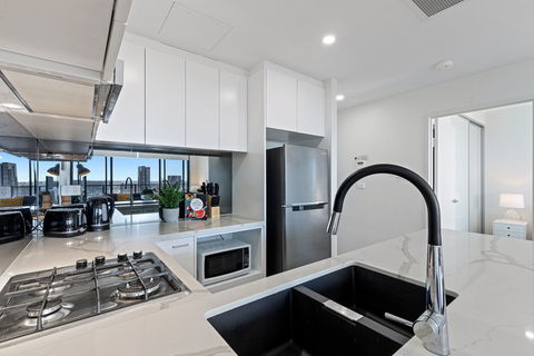 Astra Apartments Parramatta - Skyrise - Coogee Beach Accommodation 6