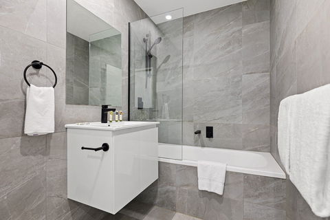 Astra Apartments Parramatta - Skyrise - Coogee Beach Accommodation 11