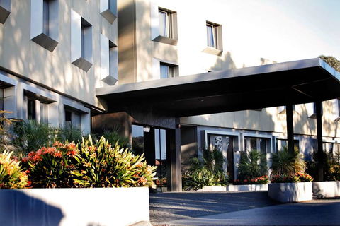 Golden Pebble Hotel - Coogee Beach Accommodation 1