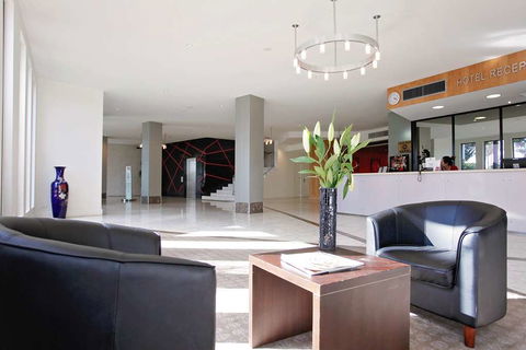 Golden Pebble Hotel - Coogee Beach Accommodation 9