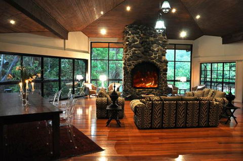 Escarpment Retreat - Coogee Beach Accommodation 1