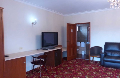 Meramie Motor Inn - Coogee Beach Accommodation 9