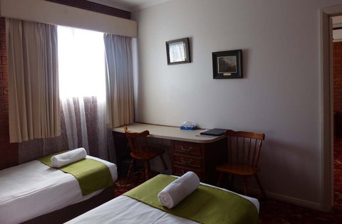 Meramie Motor Inn - Coogee Beach Accommodation 13