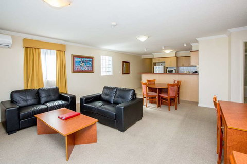 Springwood Tower Apartment Hotel - Coogee Beach Accommodation 5