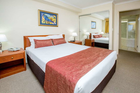 Springwood Tower Apartment Hotel - Coogee Beach Accommodation 6