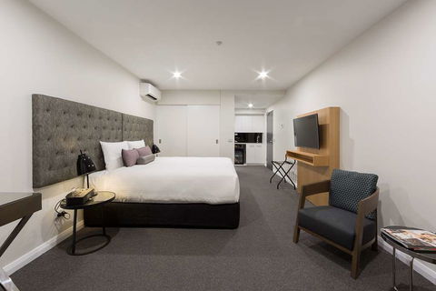 Avenue Hotel Canberra - Coogee Beach Accommodation 4