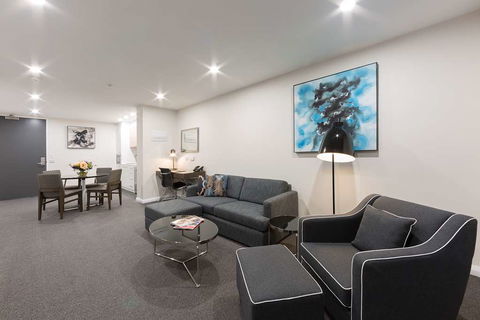 Avenue Hotel Canberra - Coogee Beach Accommodation 5