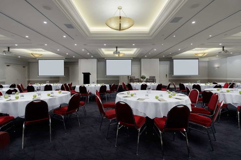 Rydges Newcastle - Coogee Beach Accommodation 6