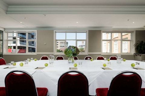 Rydges Newcastle - Coogee Beach Accommodation 9