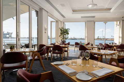 Rydges Newcastle - Coogee Beach Accommodation 12