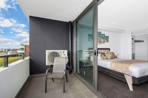 Astra Apartments Newcastle - Coogee Beach Accommodation 9