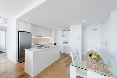 Astra Apartments Newcastle - Coogee Beach Accommodation 12