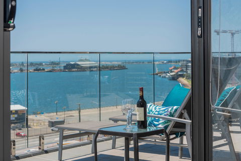 Astra Apartments Newcastle - Coogee Beach Accommodation 15