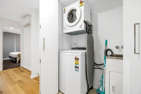 Astra Apartments Newcastle - Coogee Beach Accommodation 16
