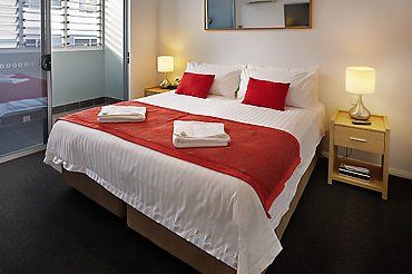 Crown on Darby - Coogee Beach Accommodation 6