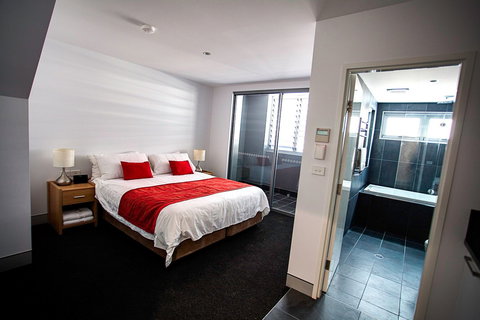 Crown on Darby - Coogee Beach Accommodation 8