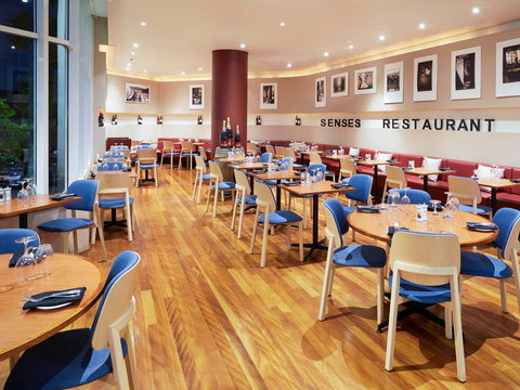 Novotel Perth Langley - Coogee Beach Accommodation 12