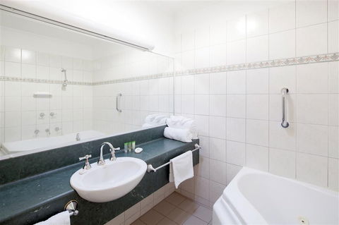 Best Western Crystal Inn - Coogee Beach Accommodation 10