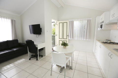 Barney Beach Accommodation Centre - Coogee Beach Accommodation 3