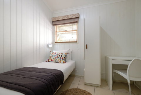 Barney Beach Accommodation Centre - Coogee Beach Accommodation 5
