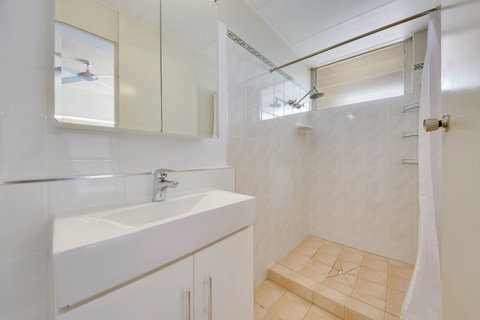 Camelot Motel - Coogee Beach Accommodation 1
