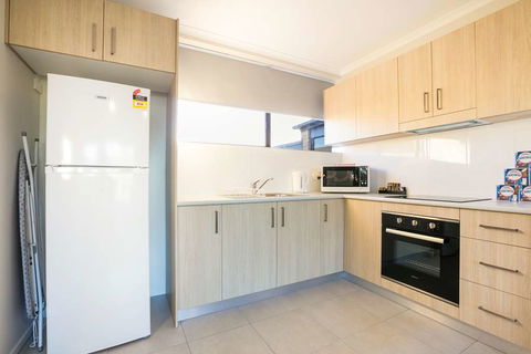Kawana Waters Hotel By NightCap - Coogee Beach Accommodation 4
