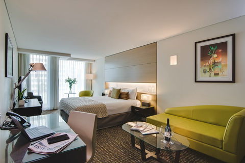 The Point Brisbane Hotel - Coogee Beach Accommodation 2