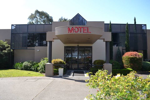 Dingley International Hotel - Coogee Beach Accommodation 0