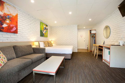 Villa Noosa Hotel - Coogee Beach Accommodation 0