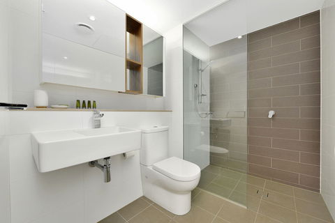 Astra Apartments MacQuarie Park - Coogee Beach Accommodation 1