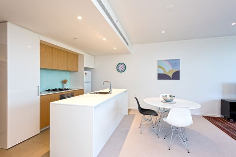 Astra Apartments MacQuarie Park - Coogee Beach Accommodation 2