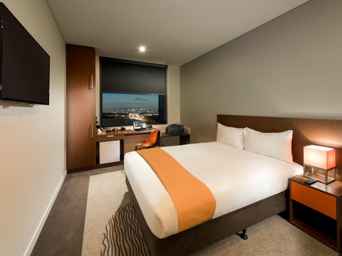 Ibis Brisbane Airport Hotel - Coogee Beach Accommodation 1