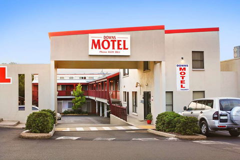 Downs Motel - Coogee Beach Accommodation 0