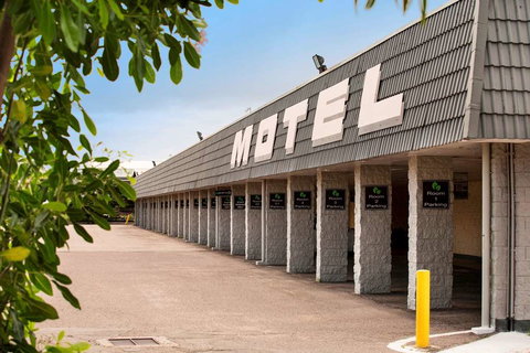 Dalrymple Motel - Coogee Beach Accommodation 0