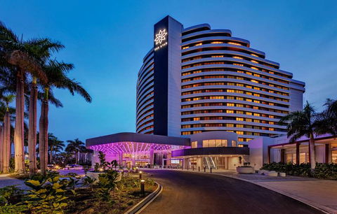 The Star Grand Hotel, Gold Coast - Coogee Beach Accommodation 1