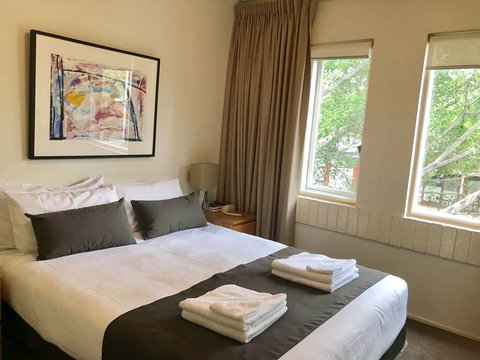 DressCircle Apts - Archer St - Coogee Beach Accommodation 0