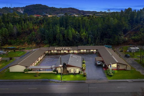 Gold Rush Inn - Coogee Beach Accommodation 1
