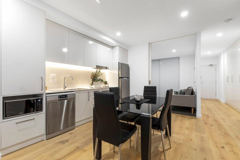 Astra Apartments Newcastle - Coogee Beach Accommodation 2