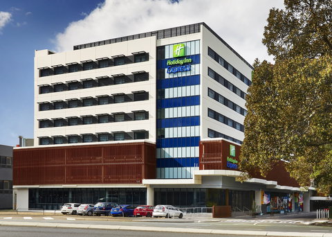 Holiday Inn Express Newcastle - Coogee Beach Accommodation 0