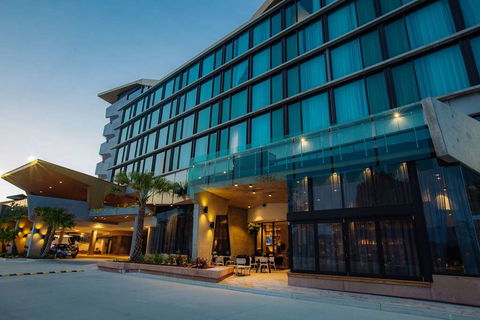 Eatons Hill Hotel - Coogee Beach Accommodation 0
