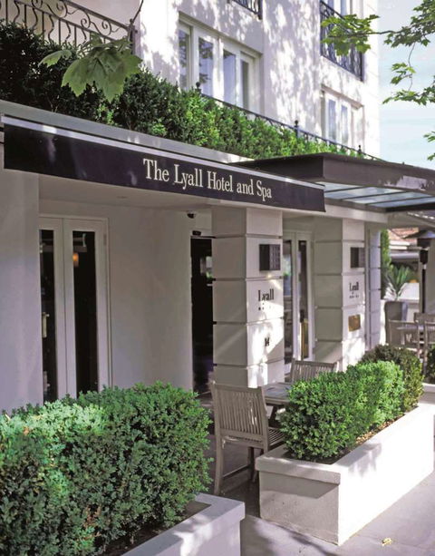 The Lyall Hotel - Coogee Beach Accommodation 1